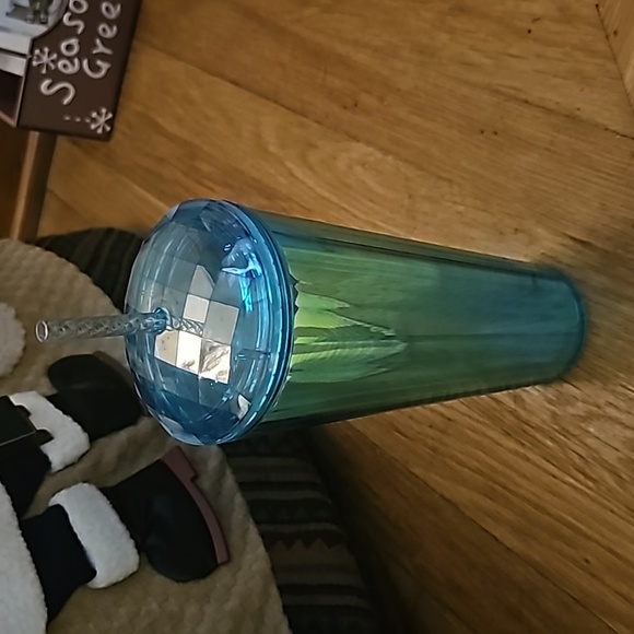 Starbucks Tumbler 24 oz. Iridescent Blue with Dome Lid & Matching Straw - Picture 9 of 10